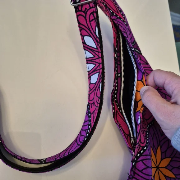 Handmade Cross Body - Picture 4 of 6